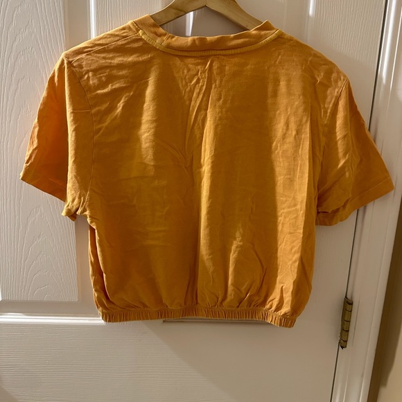 Mustard yellow scrunched crop top - Picture 2 of 3